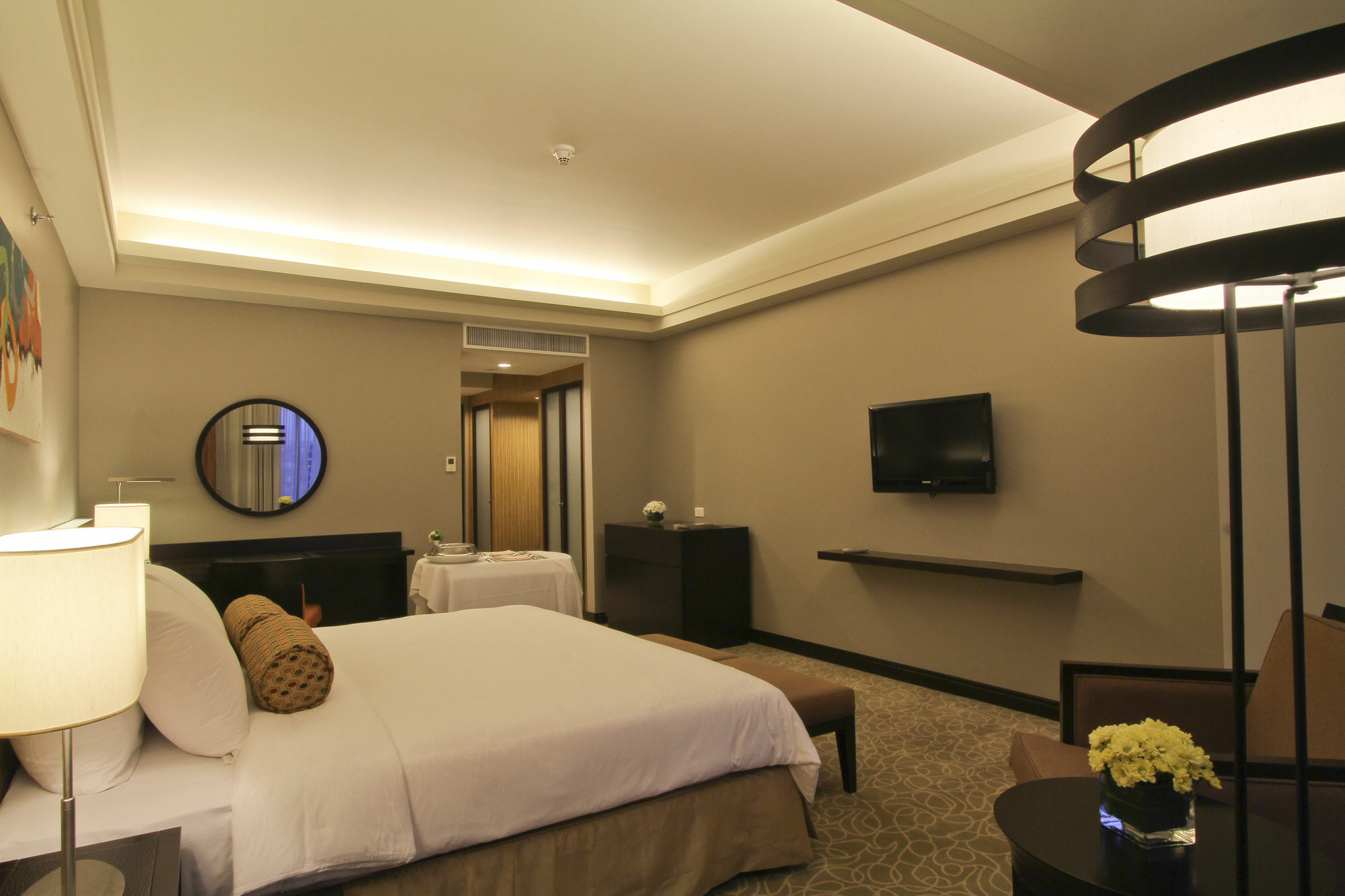 Hotel The Bellevue Manila Muntinlupa City Exterior foto